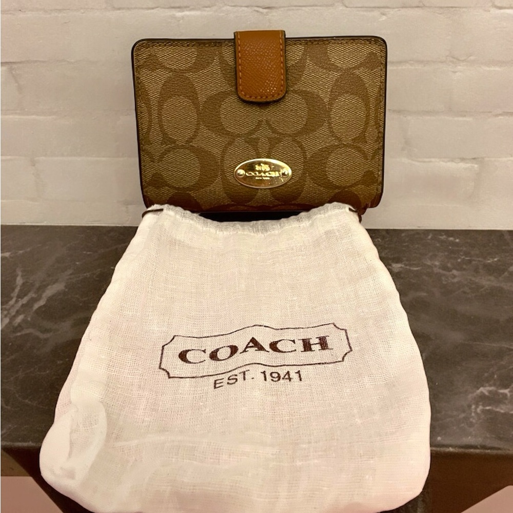 Coach Medium Corner Zip Wallet In Signature Canvas - Picture 8 of 8